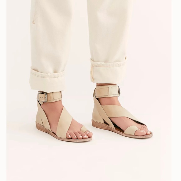 NWB Free People Valee Boot Sandal Dove Grey Size 9 (39) made in Spain - Picture 2 of 6